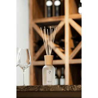 Premium Diffuser N°7 Musk Cassis 240ml | Луксозен ароматен дифузер Made in Italy Premium Diffuser N°7 Musk Cassis 240ml | Луксозен ароматен дифузер Made in Italy